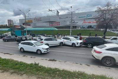 На Московском шоссе в Рязани столкнулись семь автомашин